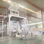 එක් කට්ටලයක් ස්වයංක්‍රීය 1-3.5kg ඩිටර්ජන්ට් කුඩු ඇසුරුම් යන්ත්‍රය බෙදා හැරීමට සූදානම්.