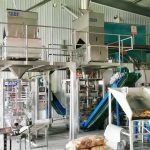 මෙනේරි ස්වයංක්රීය ඇසුරුම් යන්ත්රයේ ඒකක දෙකක් අපගේ සේවාදායක කර්මාන්තශාලාවේ ස්ථාපනය සහ දෝෂහරණය සම්පූර්ණ කරයි