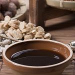 ස්වයංක්රීය මිශ්ර ද්රව නිෂ්පාදන පිරවුම් ඇසුරුම් යන්ත්රය